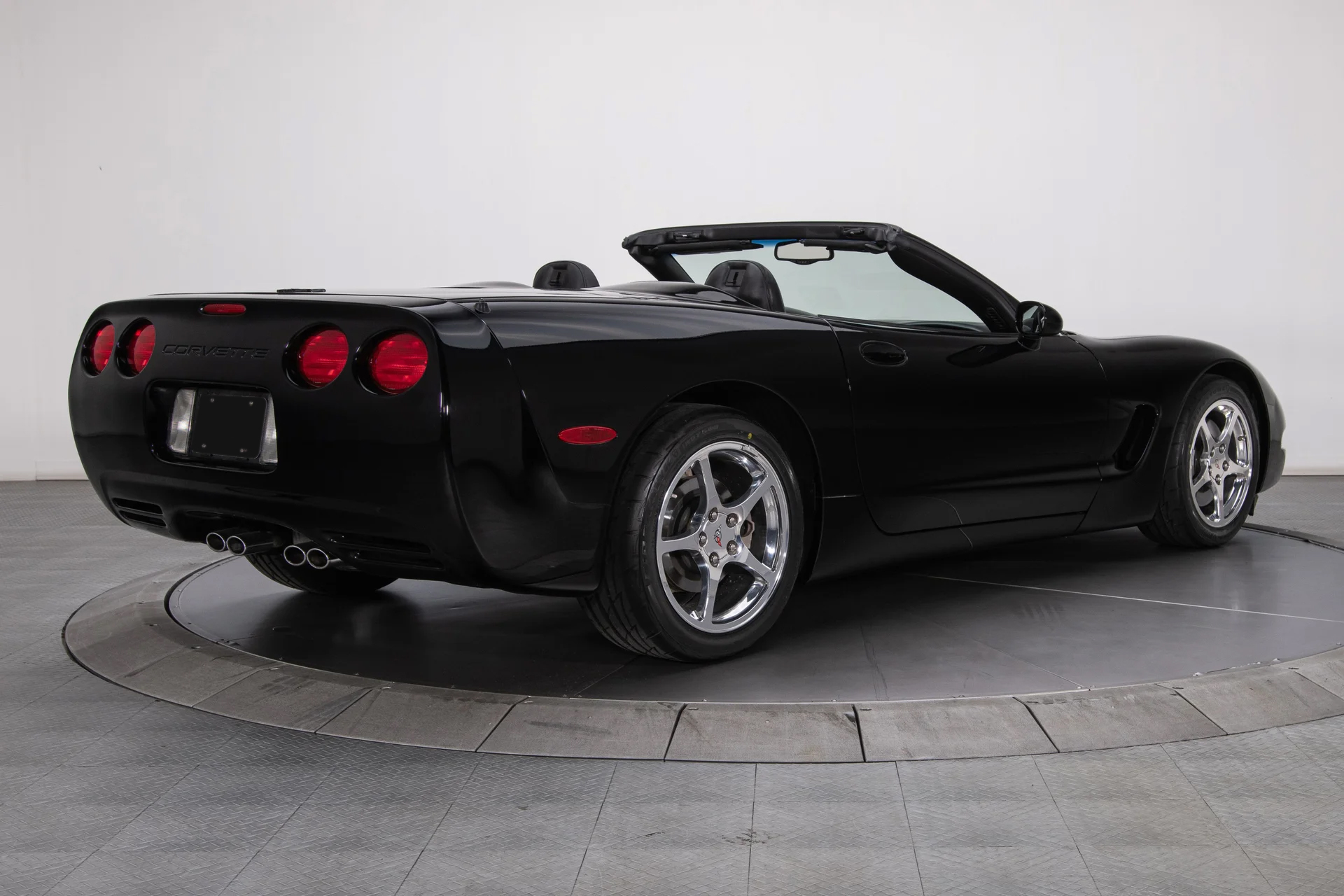 2004 Chevrolet Corvette - Image 6