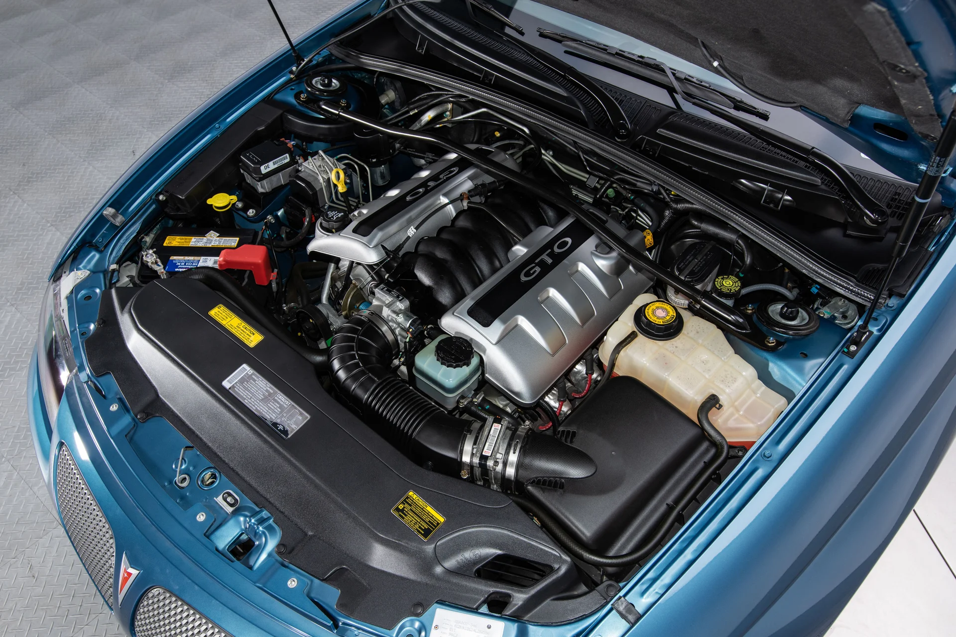 2004 Pontiac GTO - Image 10