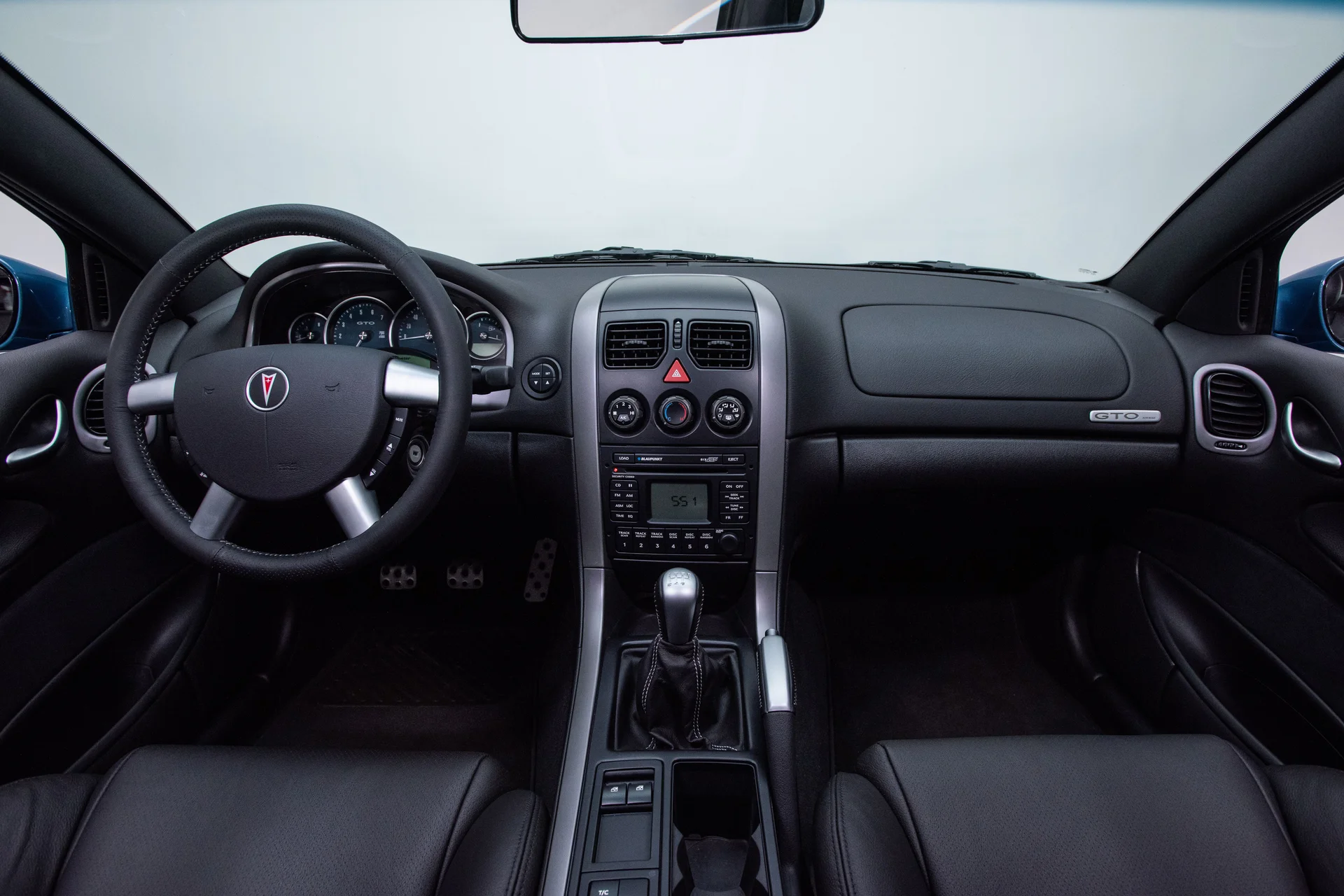 2004 Pontiac GTO - Image 14