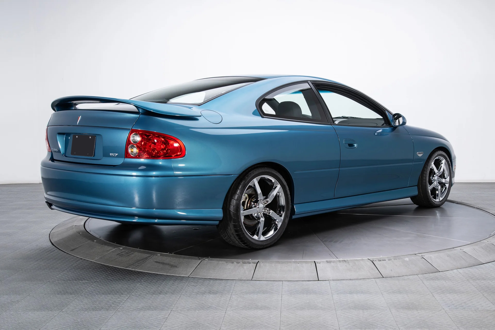 2004 Pontiac GTO - Image 5