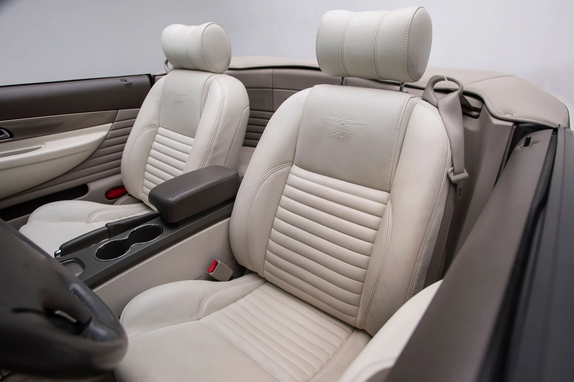 2005 Ford Thunderbird - Image 14