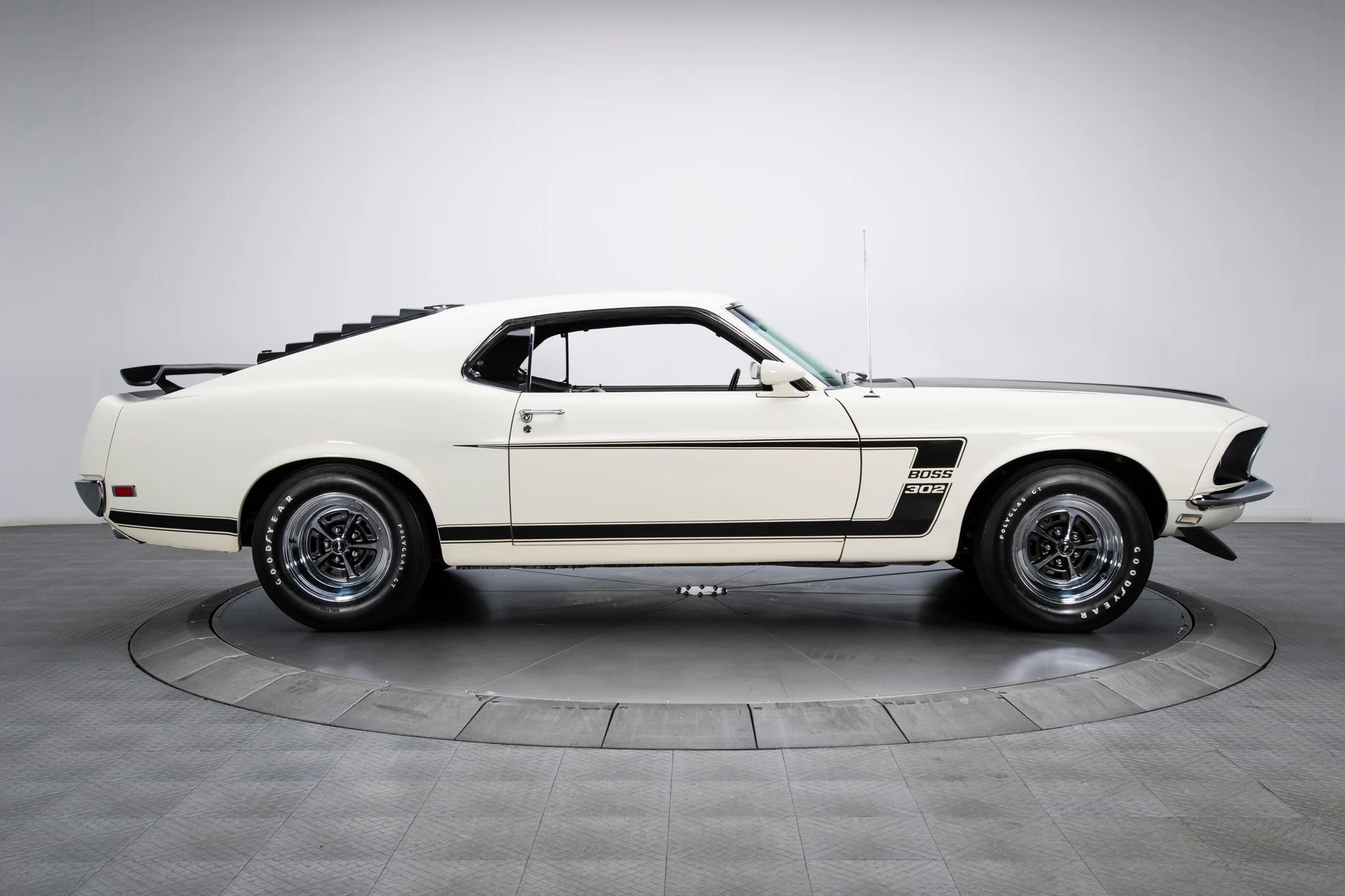 1969 Ford Mustang Boss 302 - Image 10