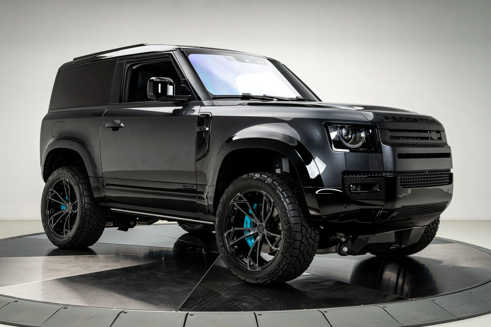 2021 Land Rover Defender - Image 7