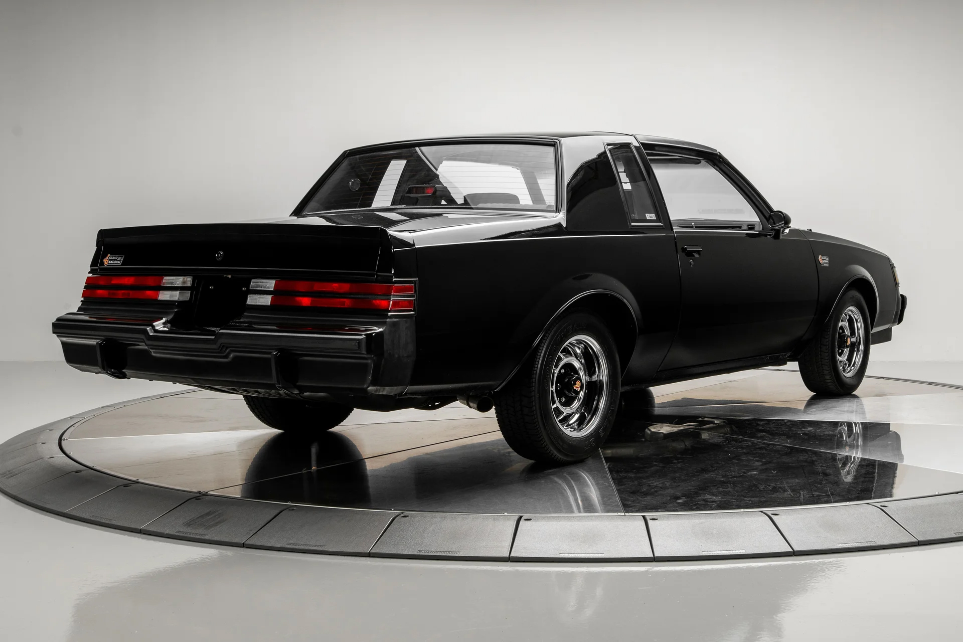 1987 Buick Grand National - Image 4