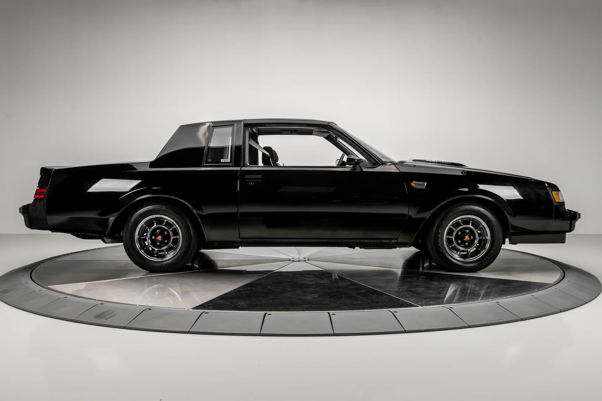 1987 Buick Grand National - Image 5