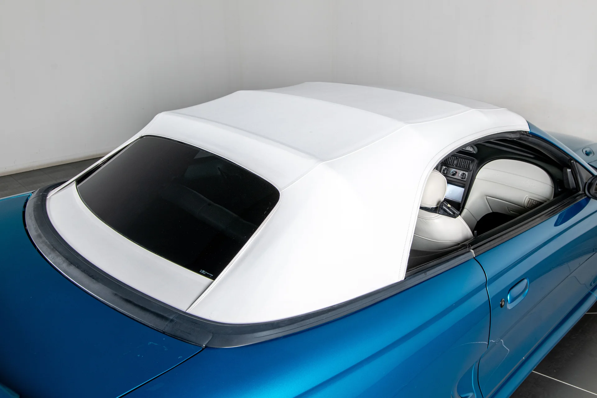 1995 Ford Mustang GT - Image 8