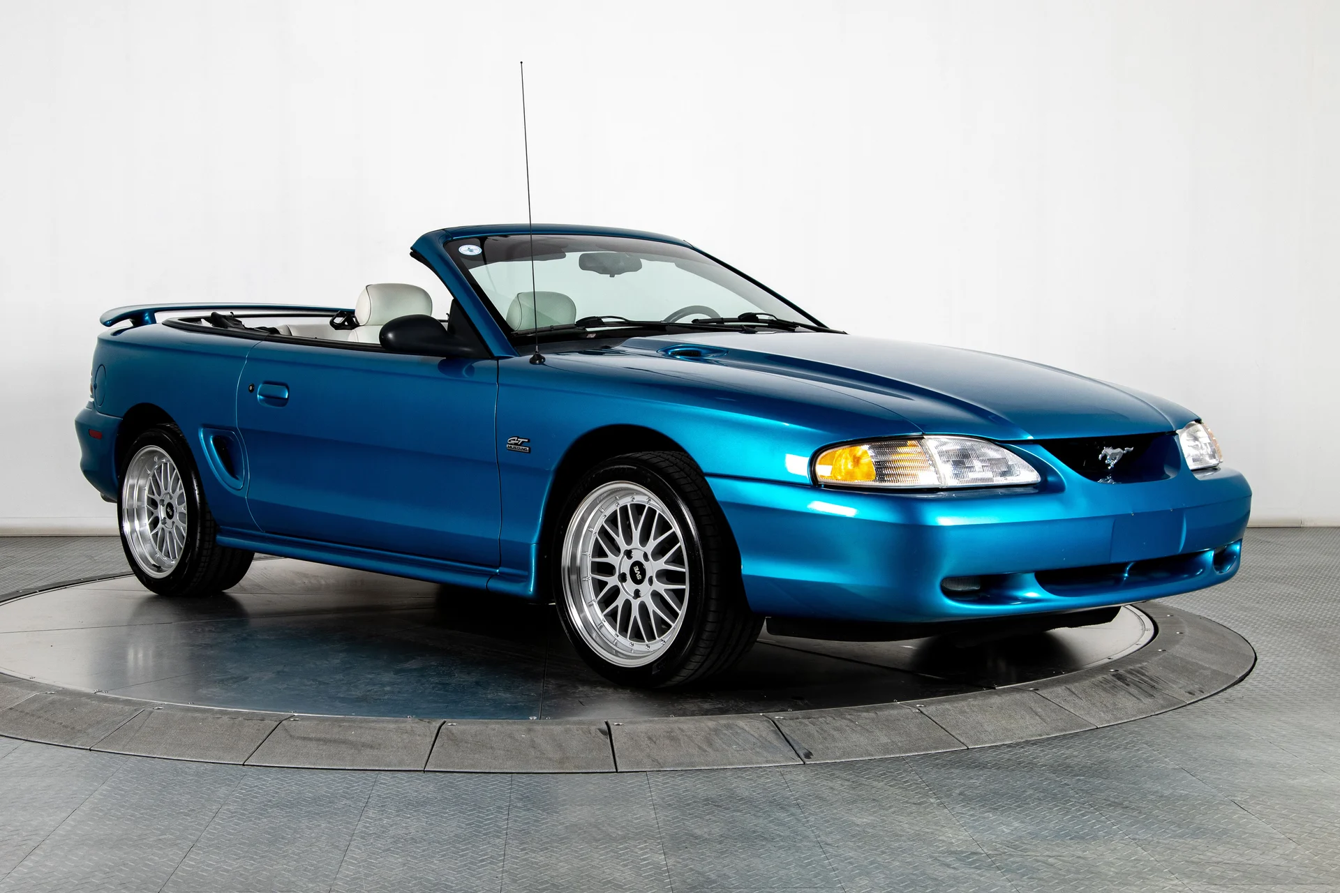 1995 Ford Mustang GT - Image 6