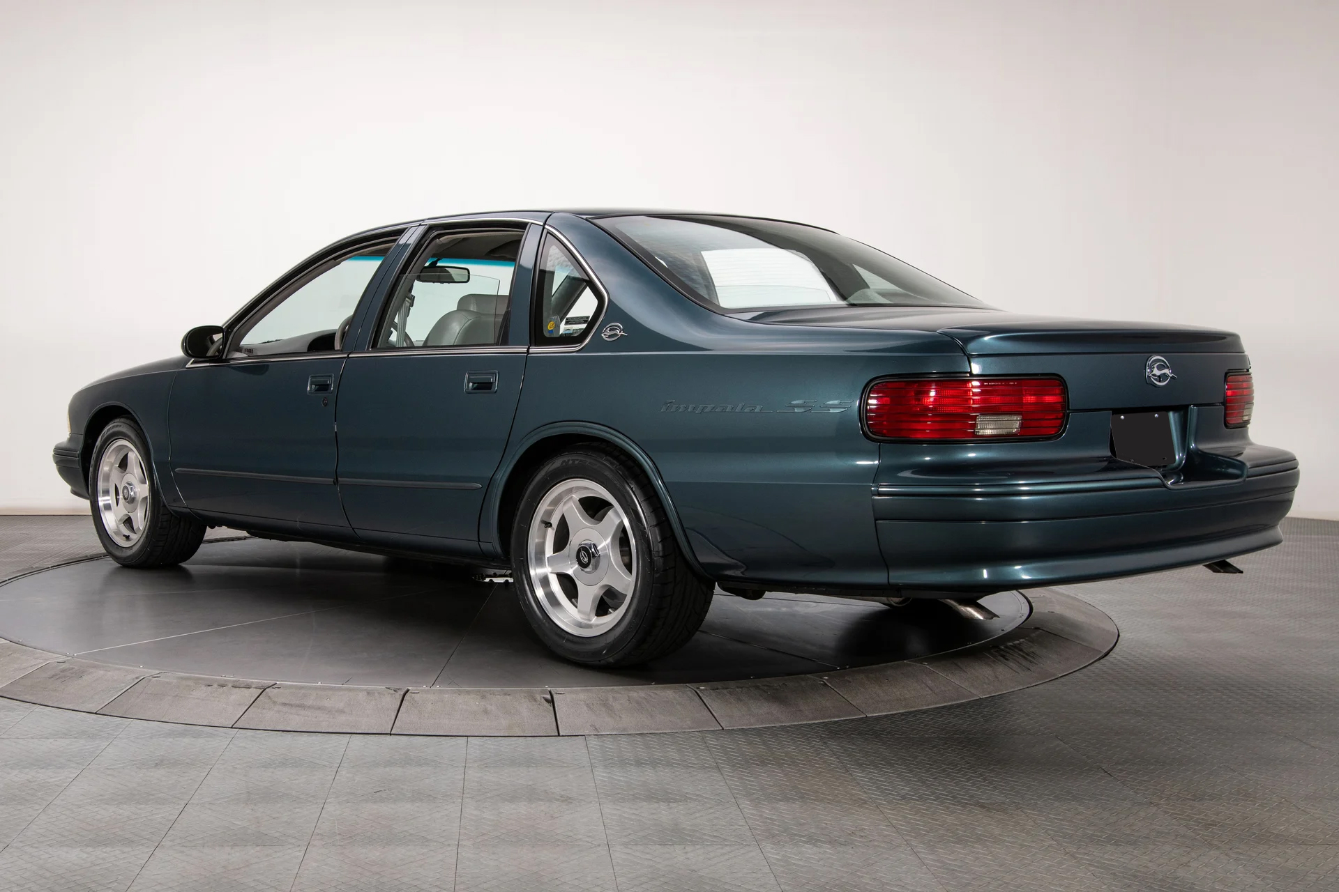 1995 Chevrolet Impala - Image 3