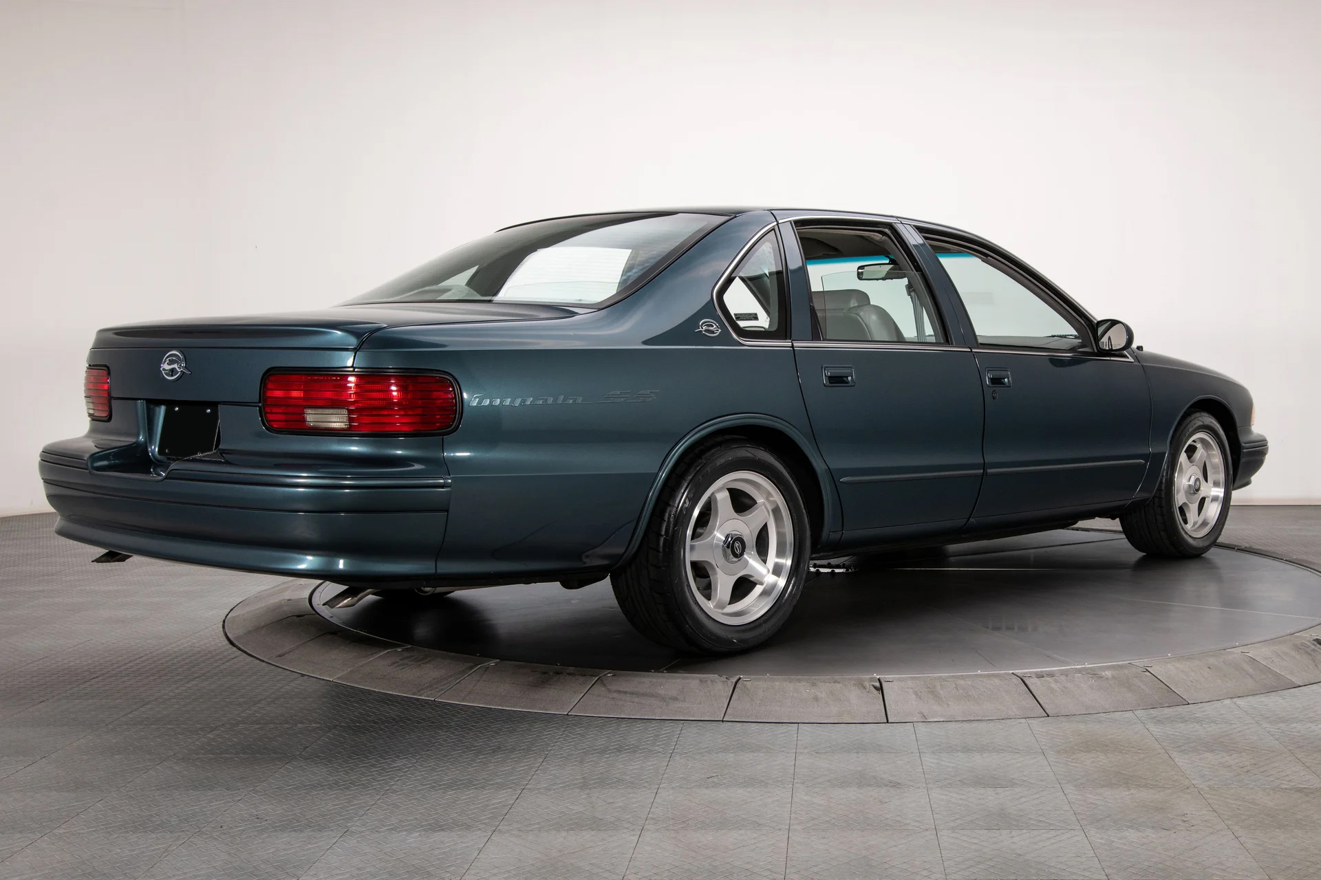 1995 Chevrolet Impala - Image 5