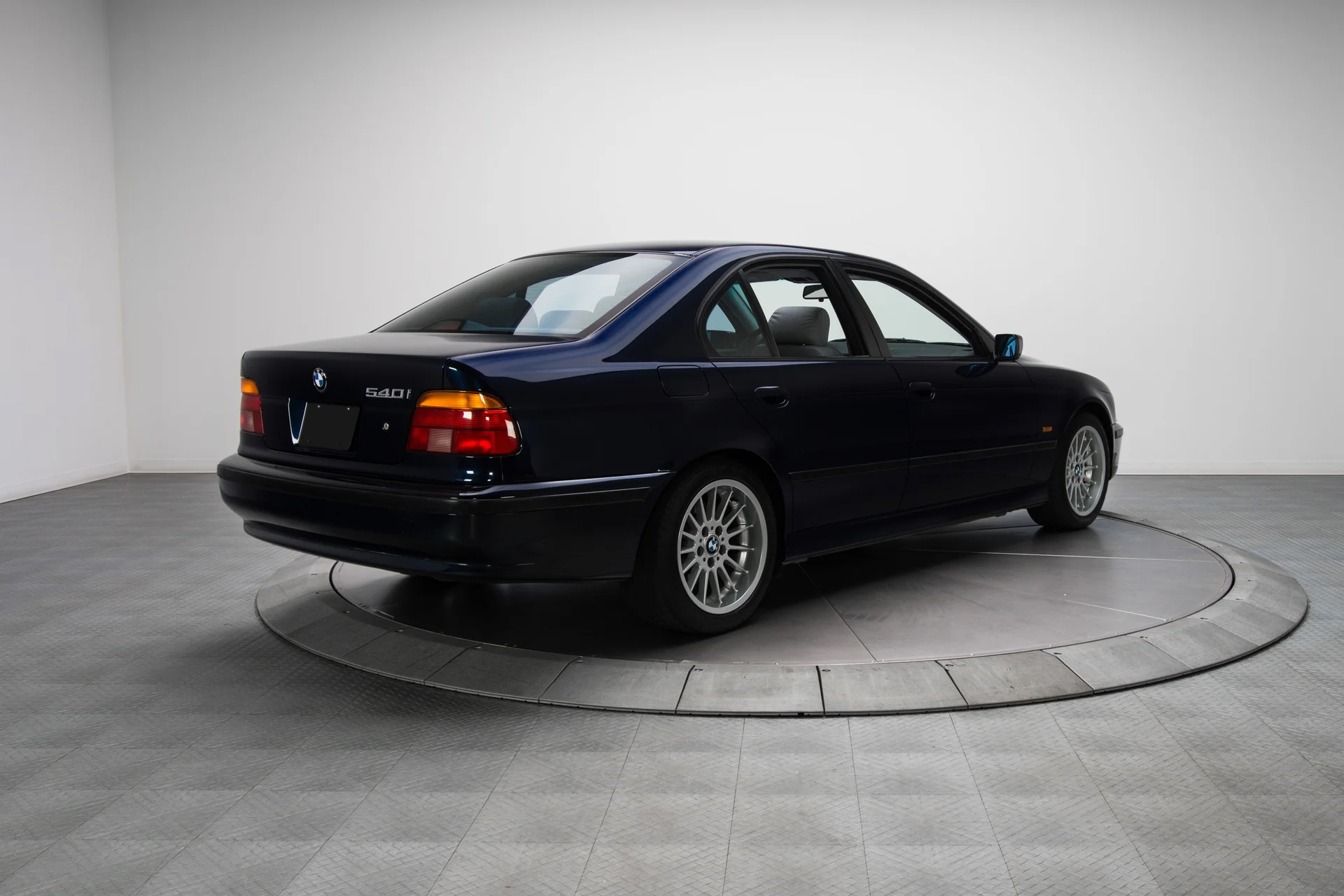 1999 BMW 540i - Image 5